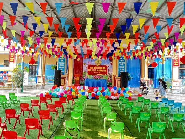 Mua Cờ Dây Tam Giác Ở Hà Nam – Xưởng In Cờ Hoàng Gia