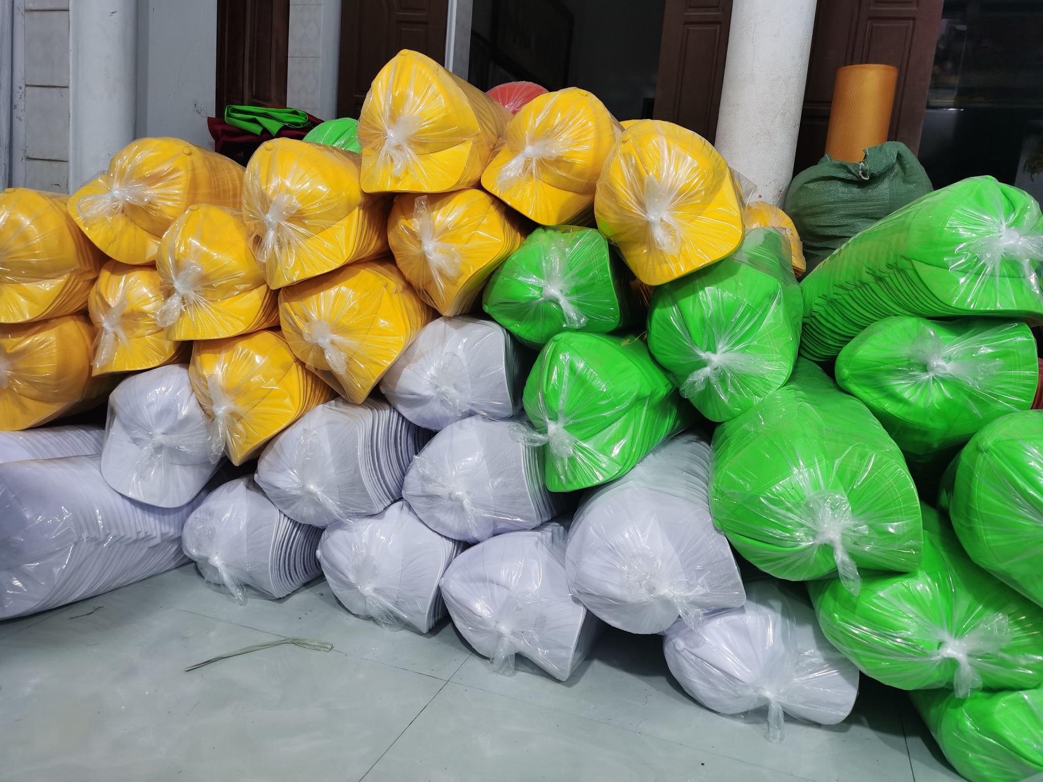 Mũ đồng phục nhân viên