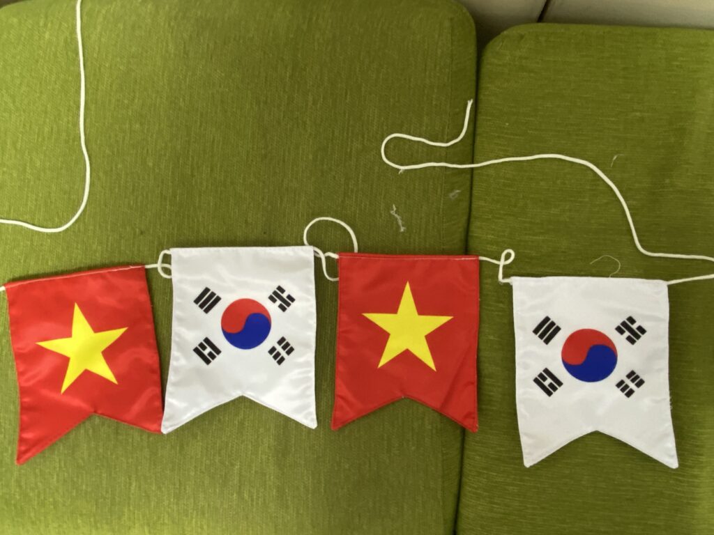 Dây Cờ Đuôi Nheo – Xưởng In Cờ Hoàng Gia