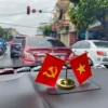 Cờ Tổ Quốc cắm ô tô