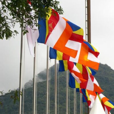 Mua cờ Phật giáo tại Hà Nội