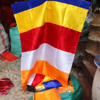 Đặt mua cờ Phật giáo