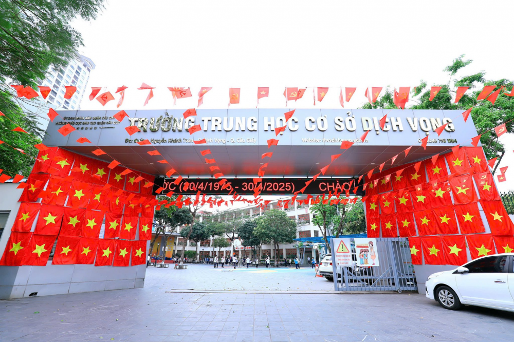 1912_493309240_1260236129444310_37640 Mua Cờ Dây Sao Đảng Ở Đà Nẵng – Xưởng In Cờ Hoàng Gia